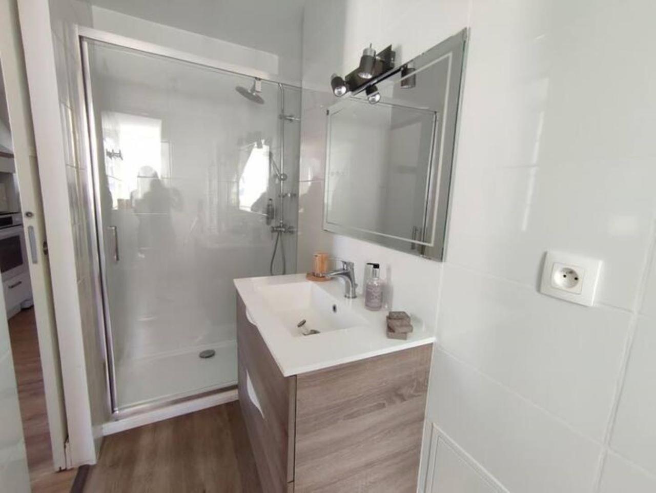 L'Alexiane, Centre Luchon, Parking Gratuit, Wifi Apartman Bagnères-de-Luchon Kültér fotó
