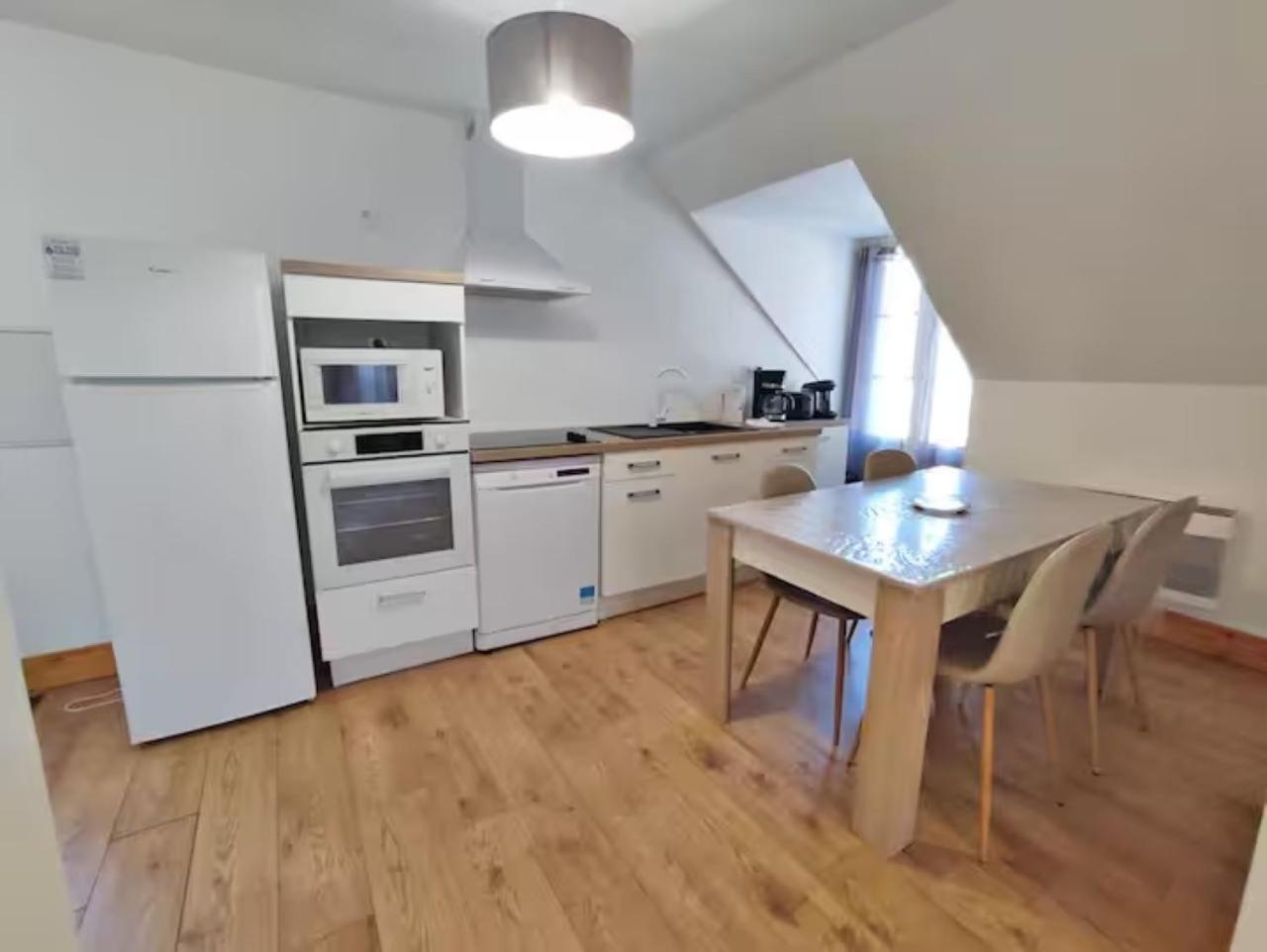 L'Alexiane, Centre Luchon, Parking Gratuit, Wifi Apartman Bagnères-de-Luchon Kültér fotó